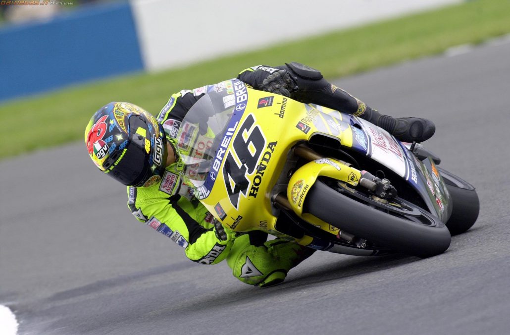 2000-valentino-rossi-honda-nsr-500