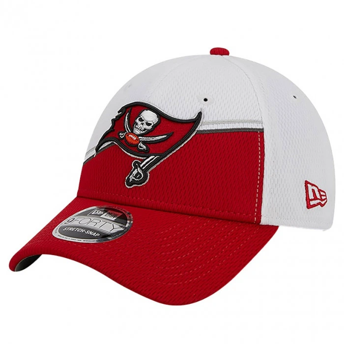 Tampa Bay Buccaneers New Era 9FORTY NFL Sideline 2023 Stretch Snap Cap